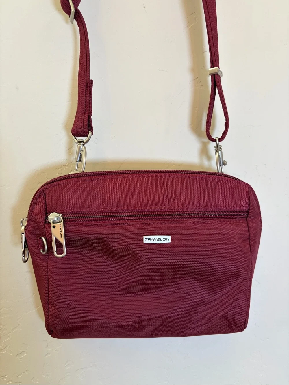 Travelon Anti-Theft Classic Convertible 8